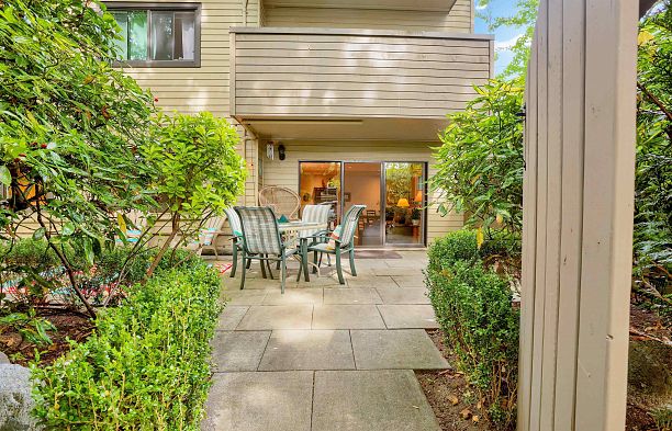 104 1424 Walnut Street Kitsilano
