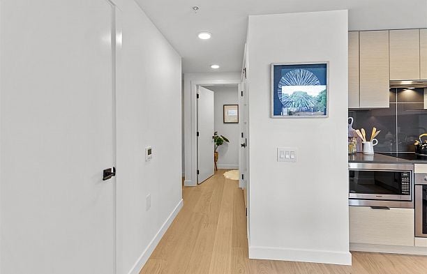 307 8120 Oak Street Marpole
