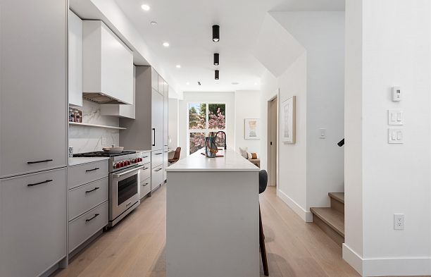 1489 W 52nd Avenue South Granville