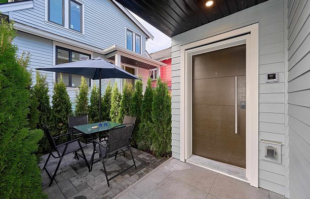 3674 W 1st Avenue Kitsilano