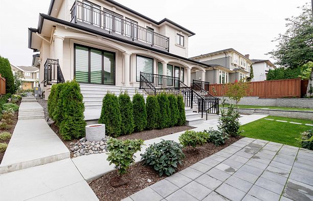 1196 W 48th Avenue South Granville
