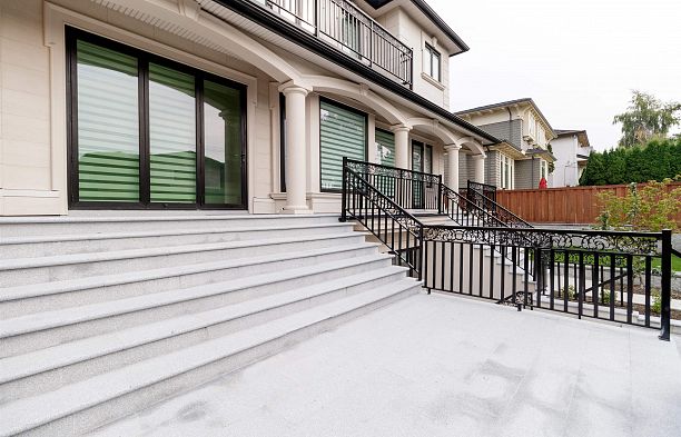 1196 W 48th Avenue South Granville
