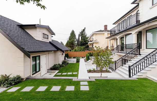 1196 W 48th Avenue South Granville