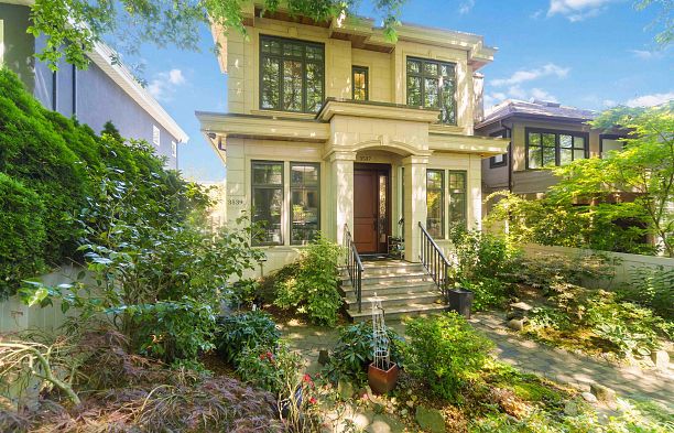 3537 W 18th Avenue Dunbar