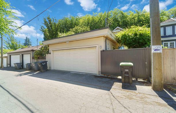 3537 W 18th Avenue Dunbar