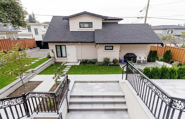 1196 W 48th Avenue South Granville