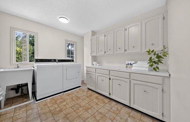 4290 Kevin Place Dunbar