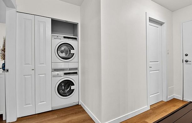 330 1844 W 7th Avenue Kitsilano