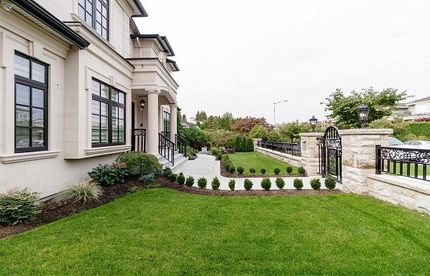 1196 W 48th Avenue South Granville