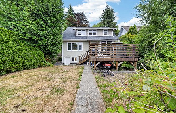 3884 W 20th Avenue Dunbar