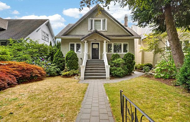 3884 W 20th Avenue Dunbar