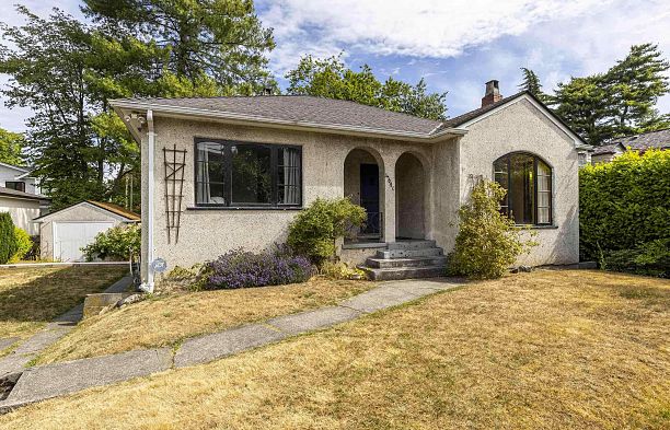 4691 W 5th Avenue Point Grey