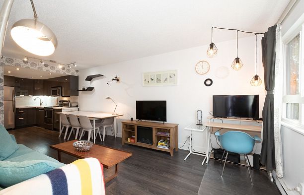 207 1990 W 6th Avenue Kitsilano