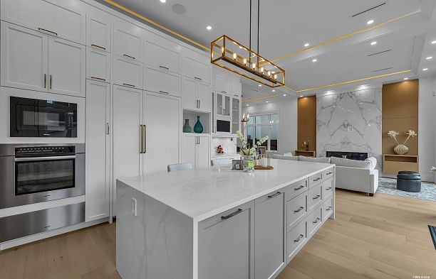 2246 W 20th Avenue Arbutus