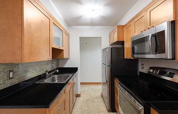 203 3680 W 7th Avenue Kitsilano