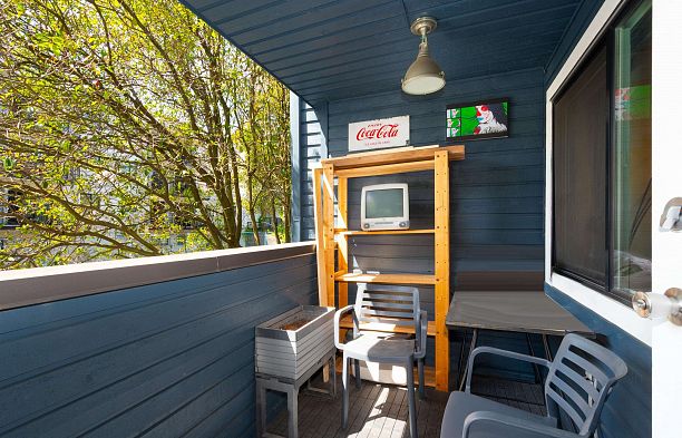 207 1990 W 6th Avenue Kitsilano
