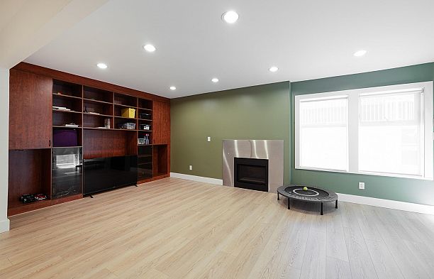 4888 Trafalgar Street MacKenzie Heights