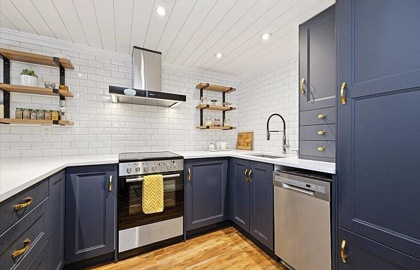 107 2455 York Avenue Kitsilano