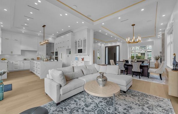 2246 W 20th Avenue Arbutus