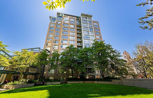 1304 283 Davie Street Yaletown