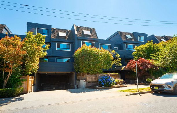 207 1990 W 6th Avenue Kitsilano