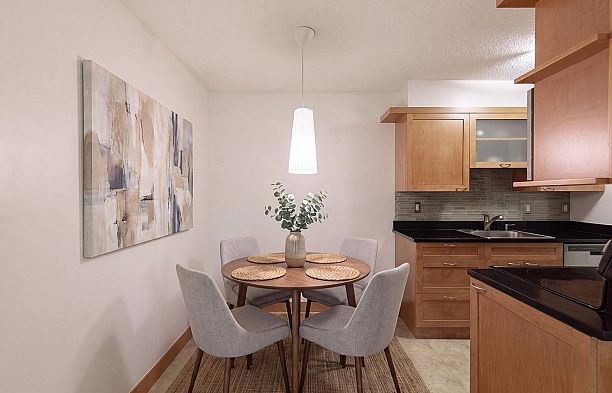 203 3680 W 7th Avenue Kitsilano