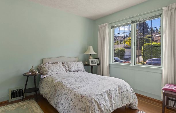 4355 W 3rd Avenue Point Grey