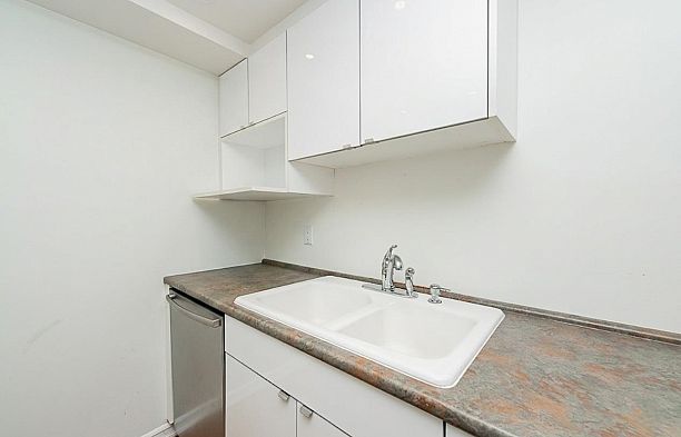 1304 283 Davie Street Yaletown
