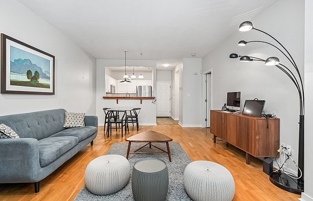204 2525 Quebec Street Mount Pleasant VE