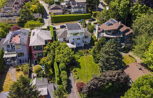 4355 W 3rd Avenue Point Grey