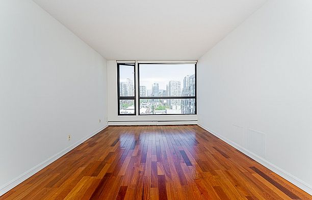 1304 283 Davie Street Yaletown