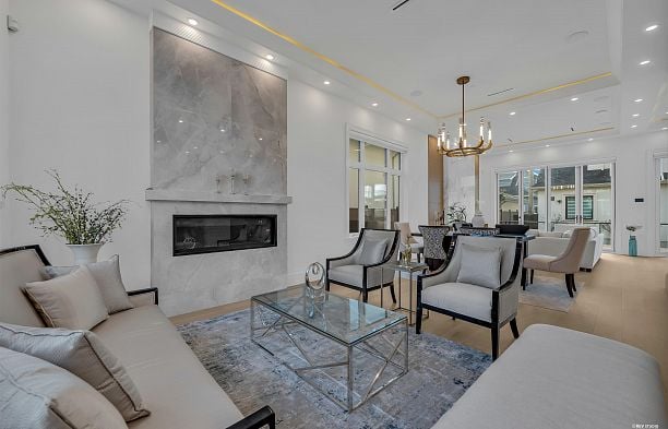 2246 W 20th Avenue Arbutus