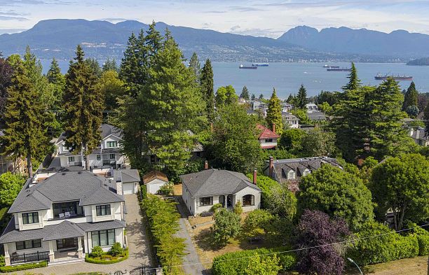 4691 W 5th Avenue Point Grey