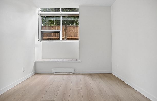 3 3250 W 4th Avenue Kitsilano
