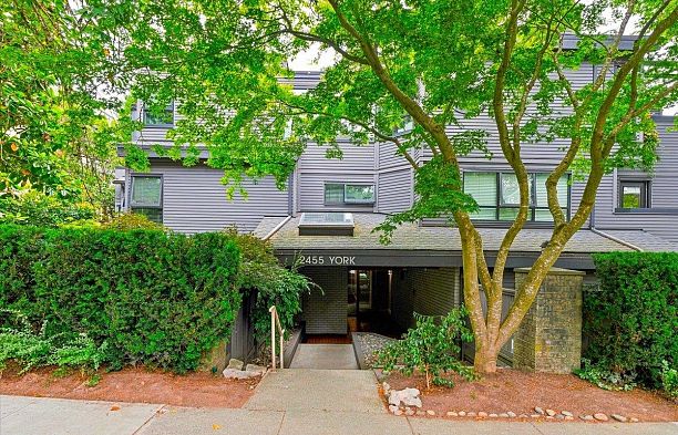 107 2455 York Avenue Kitsilano