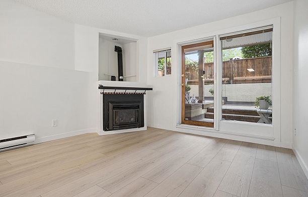 3 3250 W 4th Avenue Kitsilano