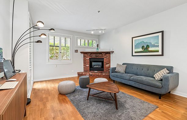 204 2525 Quebec Street Mount Pleasant VE
