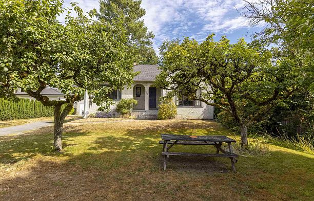 4691 W 5th Avenue Point Grey