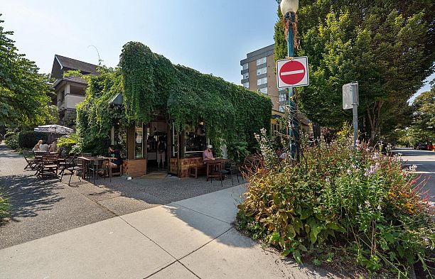 204 2525 Quebec Street Mount Pleasant VE