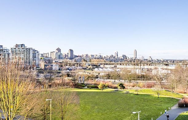 504 181 Athletes Way False Creek