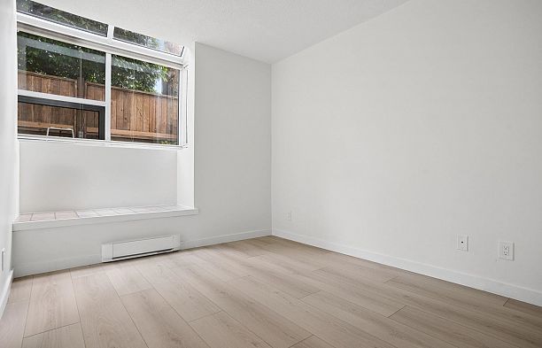3 3250 W 4th Avenue Kitsilano