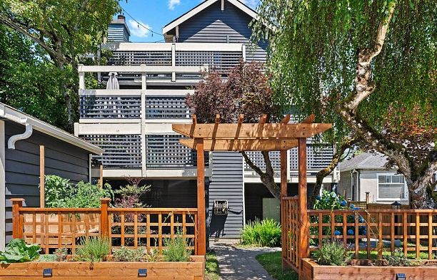 218 W 15th Avenue Mount Pleasant VW