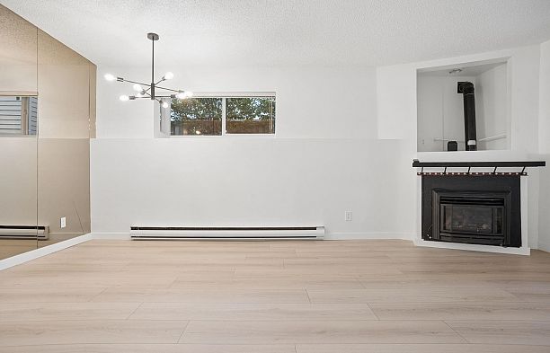 3 3250 W 4th Avenue Kitsilano