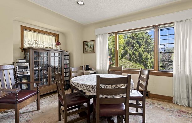 4355 W 3rd Avenue Point Grey