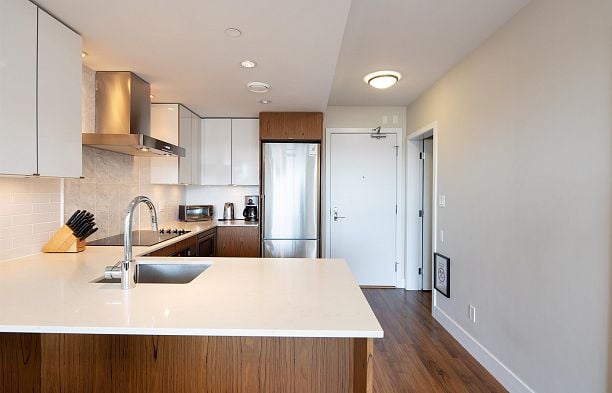 312 159 W 2nd Avenue False Creek