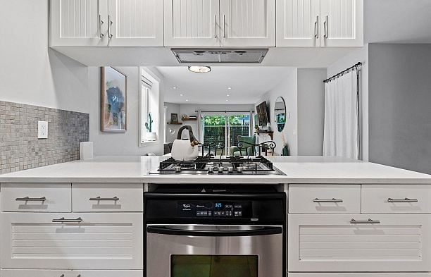 218 W 15th Avenue Mount Pleasant VW