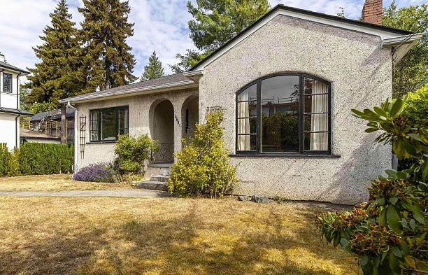 4691 W 5th Avenue Point Grey