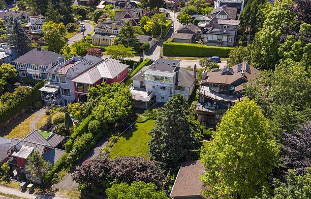 4355 W 3rd Avenue Point Grey