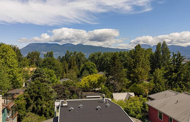4355 W 3rd Avenue Point Grey