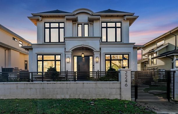 2246 W 20th Avenue Arbutus